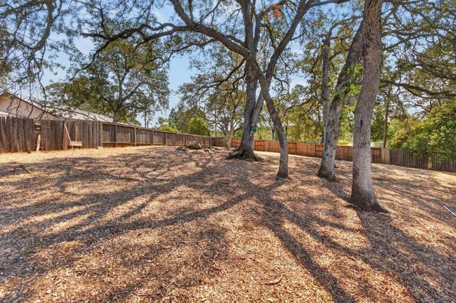 3975 Rustic Rd, Cameron Park, CA 95682