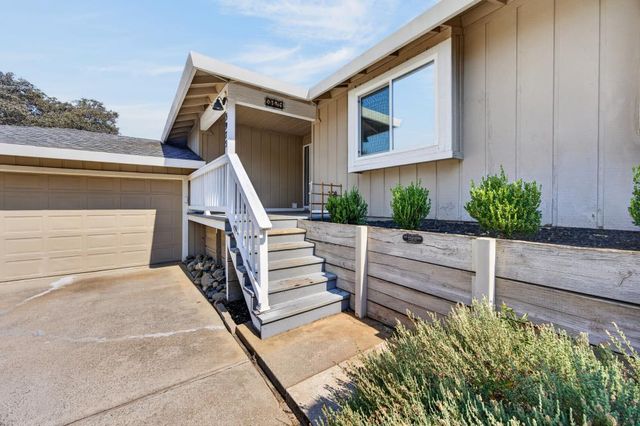 3975 Rustic Rd, Cameron Park, CA 95682