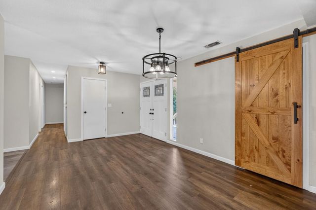 3975 Rustic Rd, Cameron Park, CA 95682