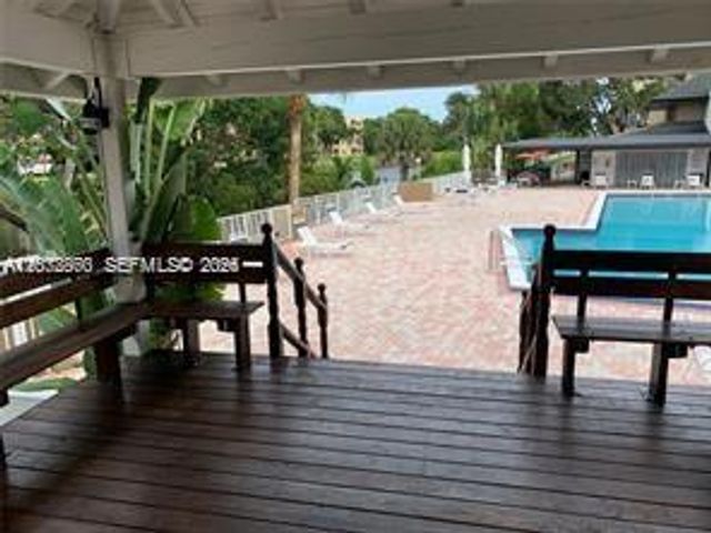 7727 SW 86th St A1-301, Miami, FL 33143
