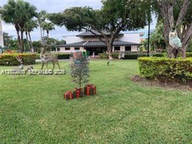 7727 SW 86th St A1-301, Miami, FL 33143