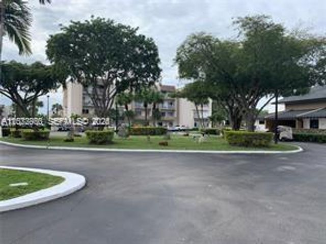 7727 SW 86th St A1-301, Miami, FL 33143