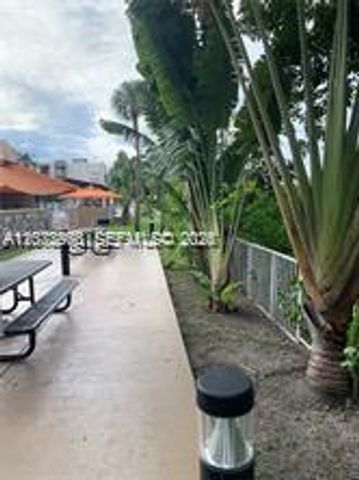 7727 SW 86th St A1-301, Miami, FL 33143