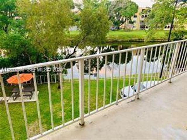 7727 SW 86th St A1-301, Miami, FL 33143