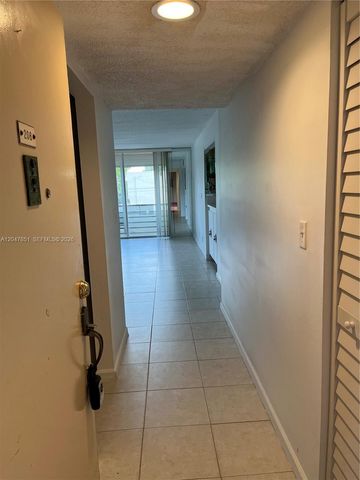 403 NW 68th Avenue 206, Plantation, FL 33317