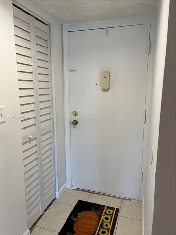 403 NW 68th Avenue 206, Plantation, FL 33317
