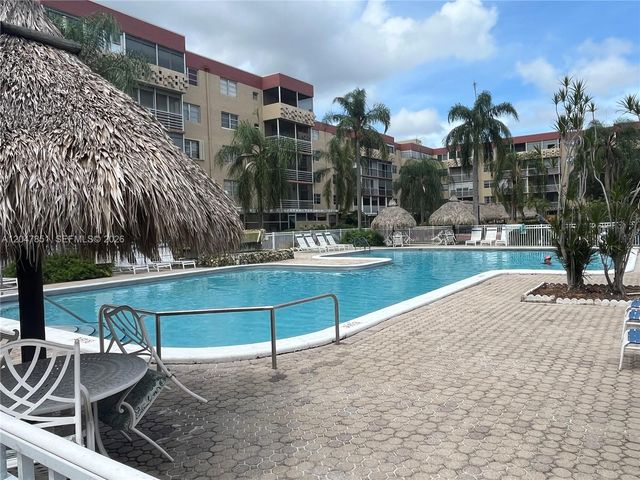 403 NW 68th Avenue 206, Plantation, FL 33317
