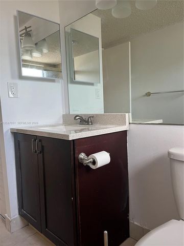 403 NW 68th Avenue 206, Plantation, FL 33317