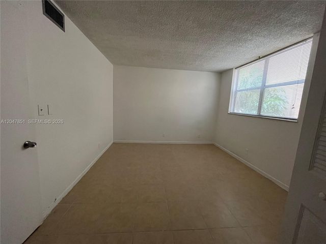 403 NW 68th Avenue 206, Plantation, FL 33317