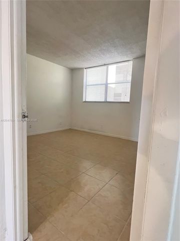 403 NW 68th Avenue 206, Plantation, FL 33317