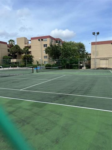 403 NW 68th Avenue 206, Plantation, FL 33317