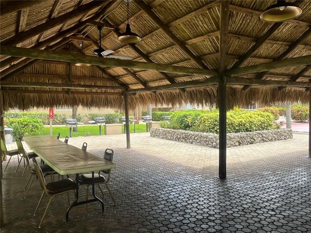 403 NW 68th Avenue 206, Plantation, FL 33317