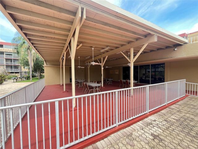 403 NW 68th Avenue 206, Plantation, FL 33317