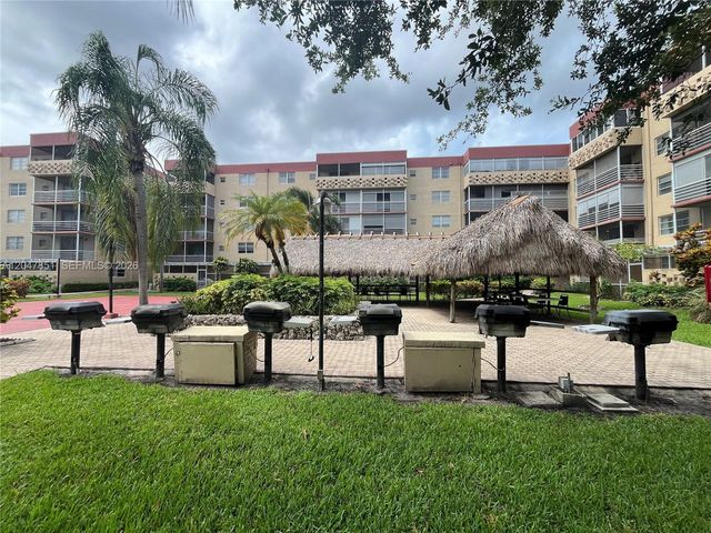 403 NW 68th Avenue 206, Plantation, FL 33317