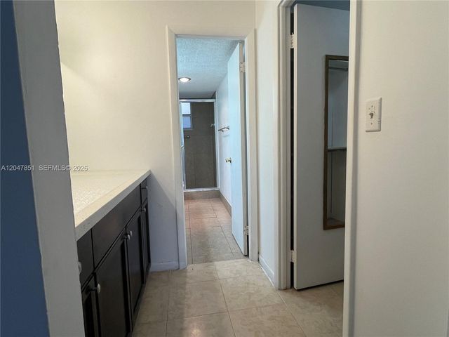 403 NW 68th Avenue 206, Plantation, FL 33317