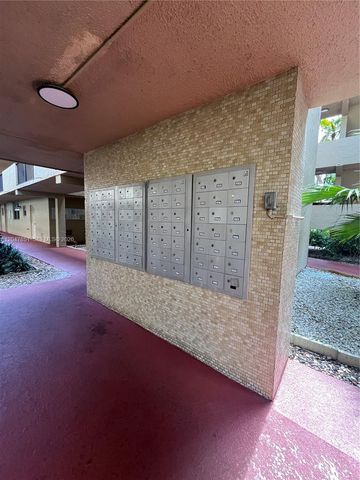 403 NW 68th Avenue 206, Plantation, FL 33317