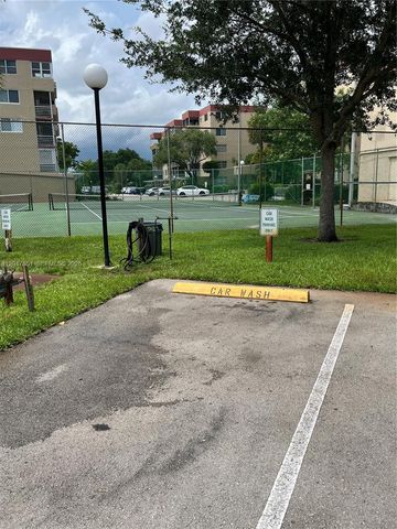 403 NW 68th Avenue 206, Plantation, FL 33317