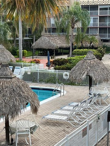 403 NW 68th Avenue 206, Plantation, FL 33317