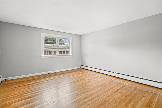 29 Arlington Rd 5, Woburn, MA 01880