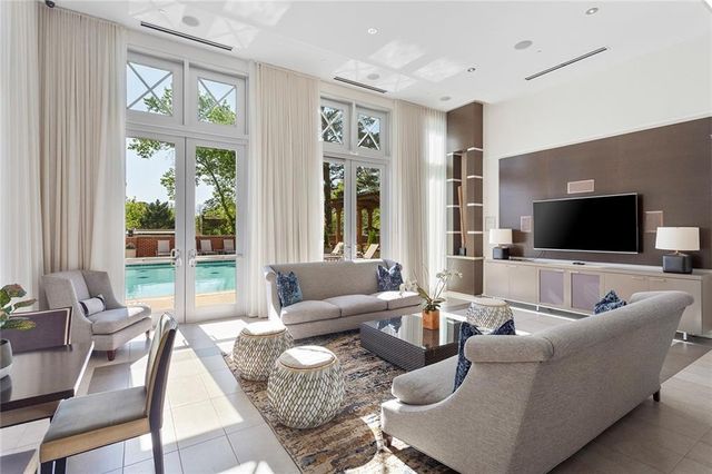 1820 Peachtree Street NW 1509, Atlanta, GA 30309