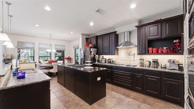 1270 Autumnwood Drive, Magnolia, TX 77354