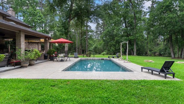 1270 Autumnwood Drive, Magnolia, TX 77354