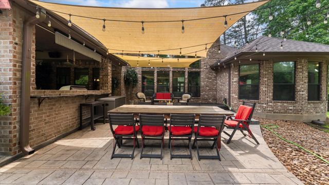 1270 Autumnwood Drive, Magnolia, TX 77354