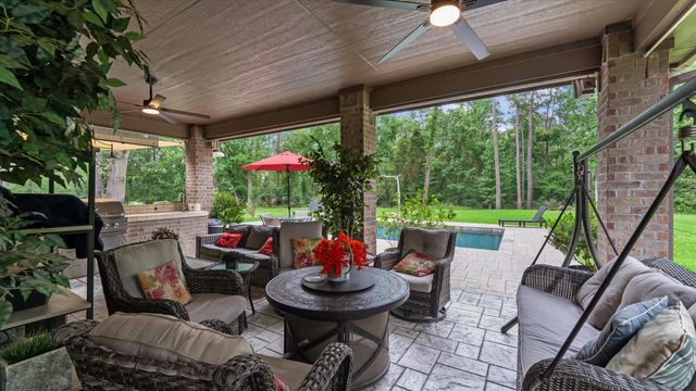 1270 Autumnwood Drive, Magnolia, TX 77354
