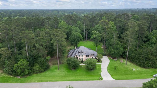 1270 Autumnwood Drive, Magnolia, TX 77354