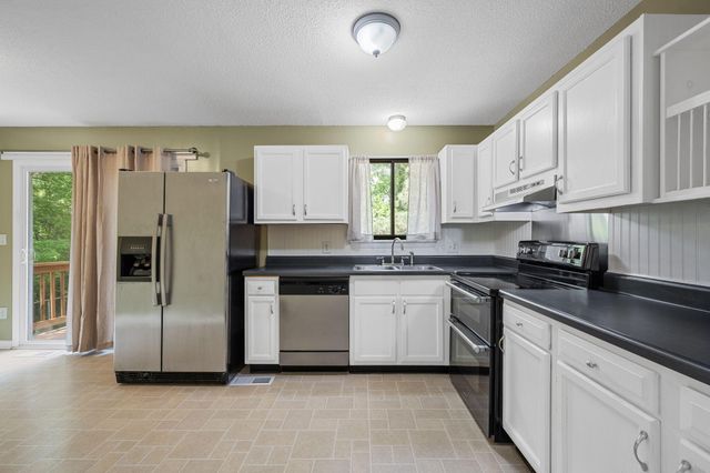 8326 Middle Road, Ooltewah, TN 37363