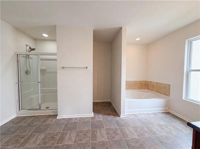 382 Kendall Drive, Winston-salem, NC 27107