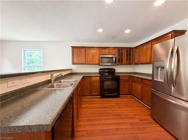 382 Kendall Drive, Winston-salem, NC 27107