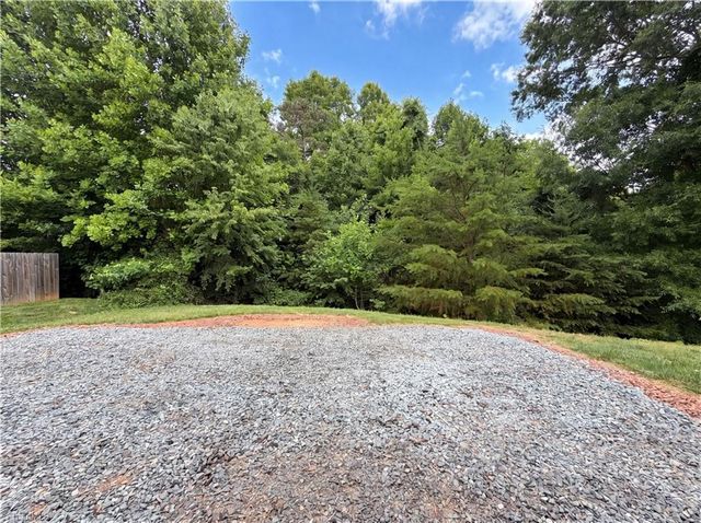 382 Kendall Drive, Winston-salem, NC 27107