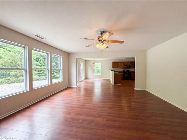 382 Kendall Drive, Winston-salem, NC 27107