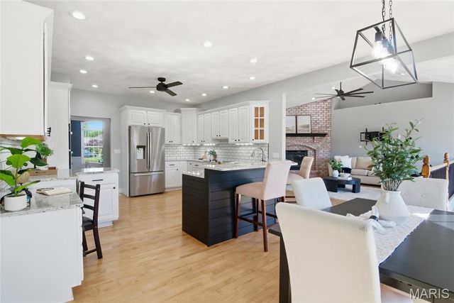157 Blue Bell Lane, Highland, IL 62249