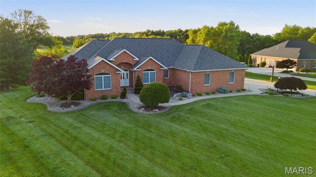 157 Blue Bell Lane, Highland, IL 62249