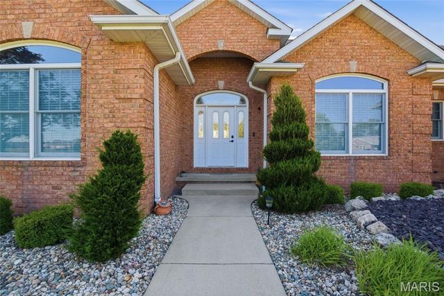 157 Blue Bell Lane, Highland, IL 62249