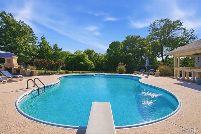 157 Blue Bell Lane, Highland, IL 62249