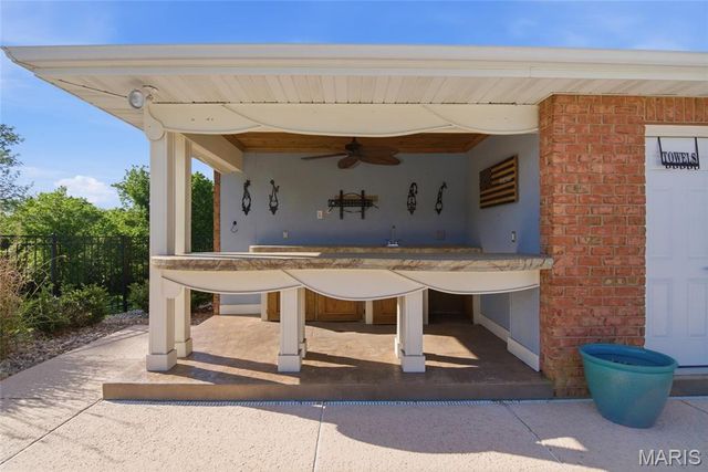 157 Blue Bell Lane, Highland, IL 62249