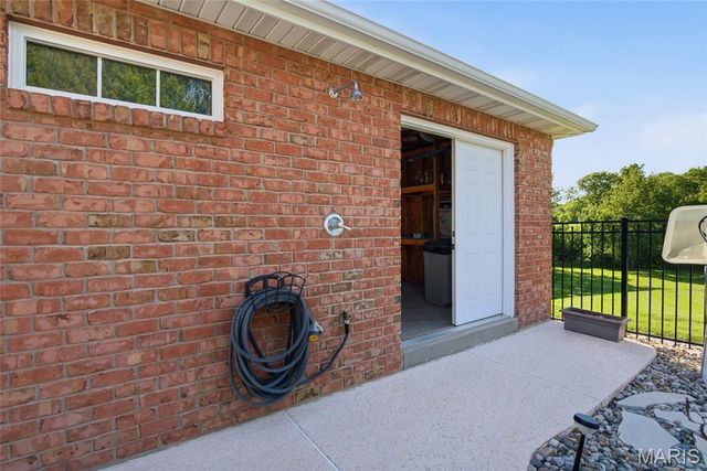 157 Blue Bell Lane, Highland, IL 62249