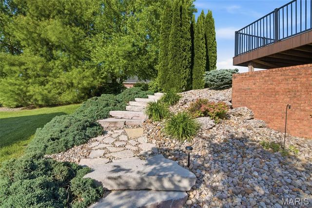 157 Blue Bell Lane, Highland, IL 62249