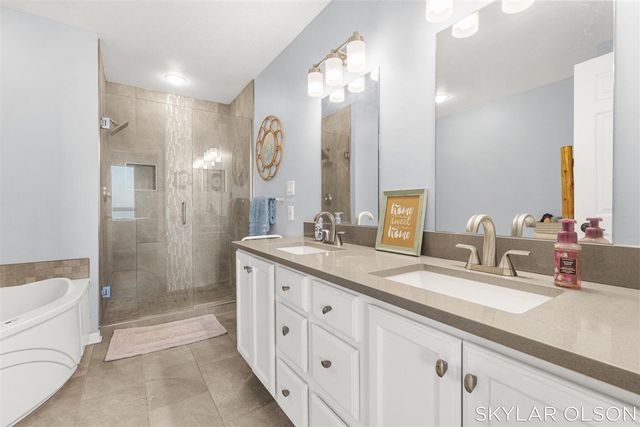 2964 Lakeshore Drive E701, Muskegon, MI 49441