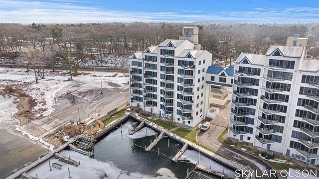 2964 Lakeshore Drive E701, Muskegon, MI 49441