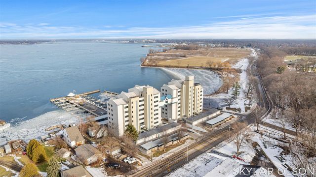 2964 Lakeshore Drive E701, Muskegon, MI 49441