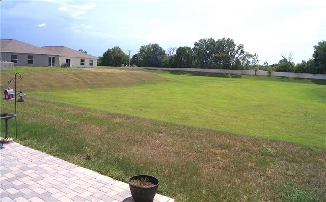 12407 HILLTOP FARMS DRIVE, Dade City, FL 33525