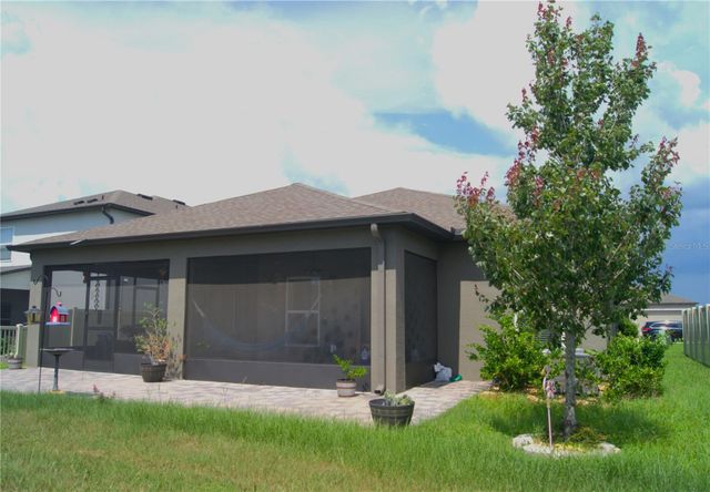 12407 HILLTOP FARMS DRIVE, Dade City, FL 33525
