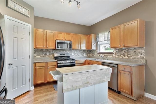 410 Blackwood Lane, Suwanee, GA 30024