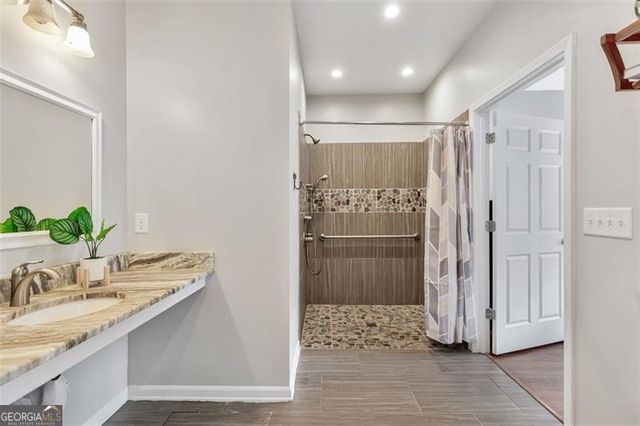 410 Blackwood Lane, Suwanee, GA 30024