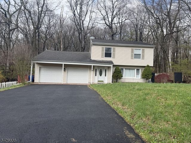 22 Karen Rd, Vernon Twp., NJ 07422