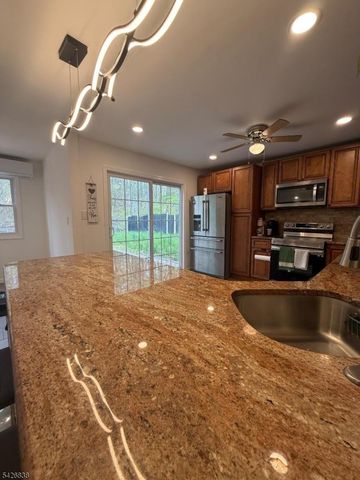 22 Karen Rd, Vernon Twp., NJ 07422